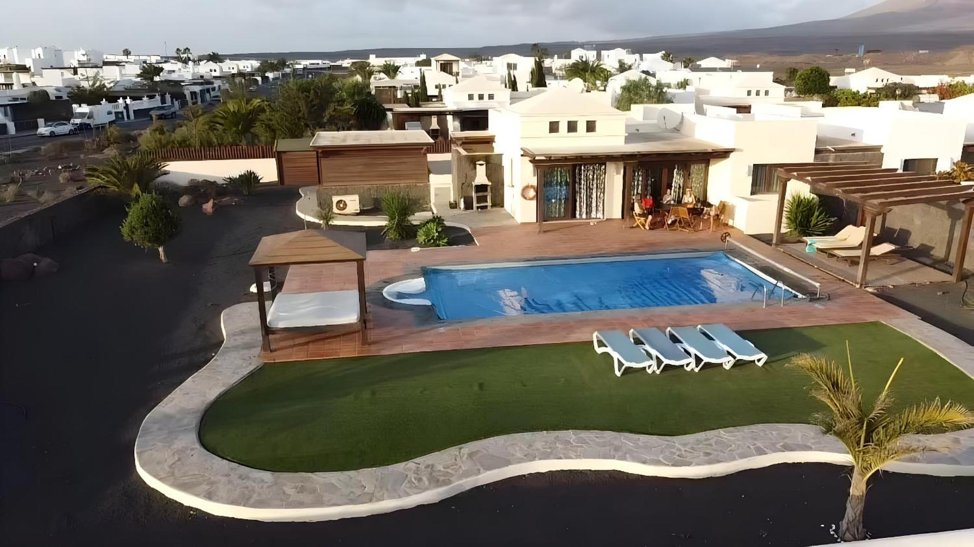 Villa Belja Плая Бланка Екстериор снимка